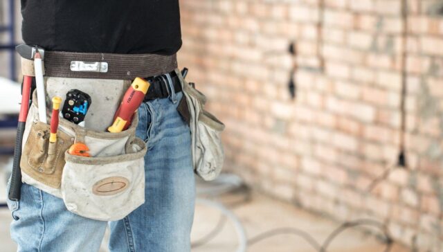 Hard Services in qatar cover